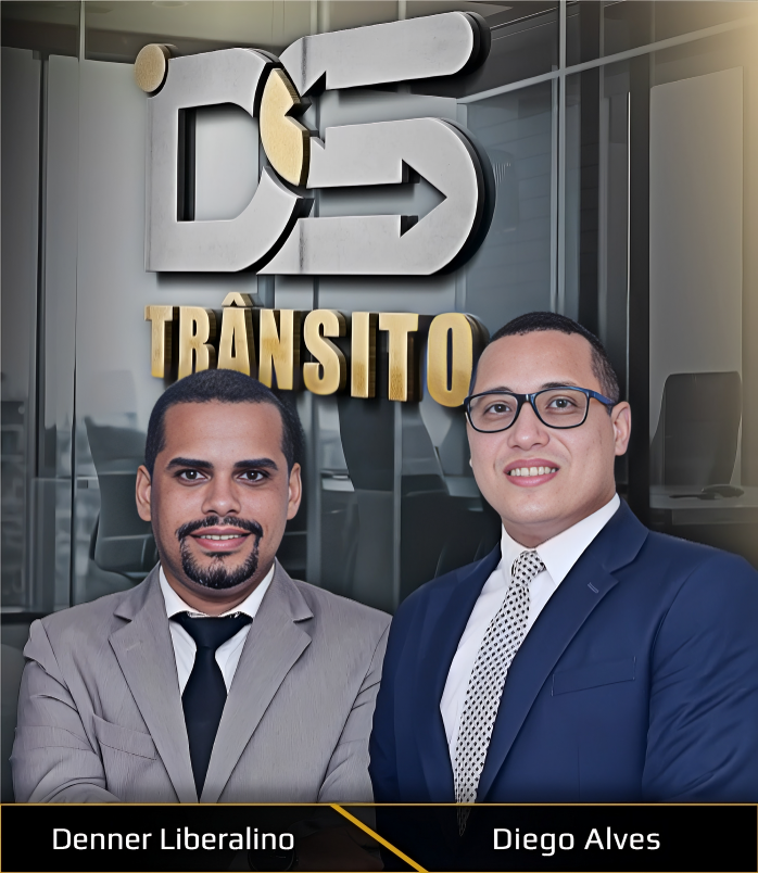 Profissional de Direito de Trânsito em atendimento e orientação técnica